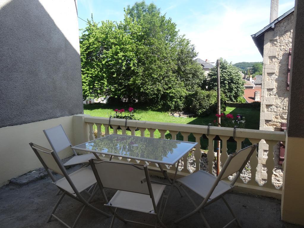 La Petite Cerise Villa Eymoutiers  Exterior photo